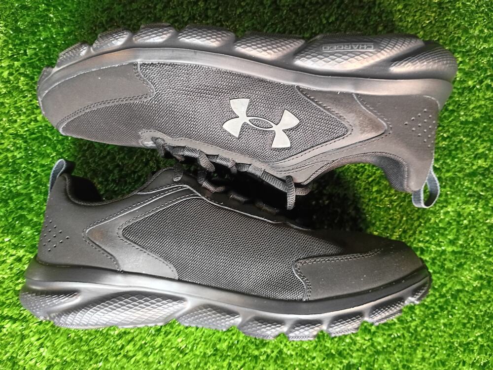 New Under Armour Charged Assert 9 Running Shoes Men's Size 10
